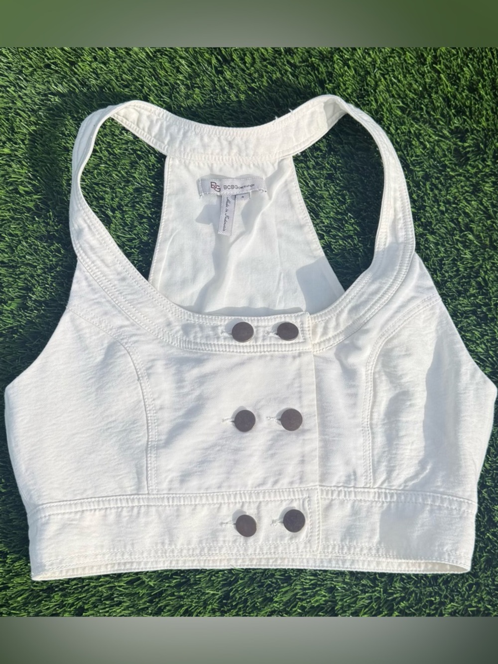 BCBGeneration White crop button up vest tank
